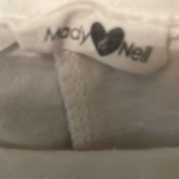Cute Mady Neil top Large - Picture 2 of 2